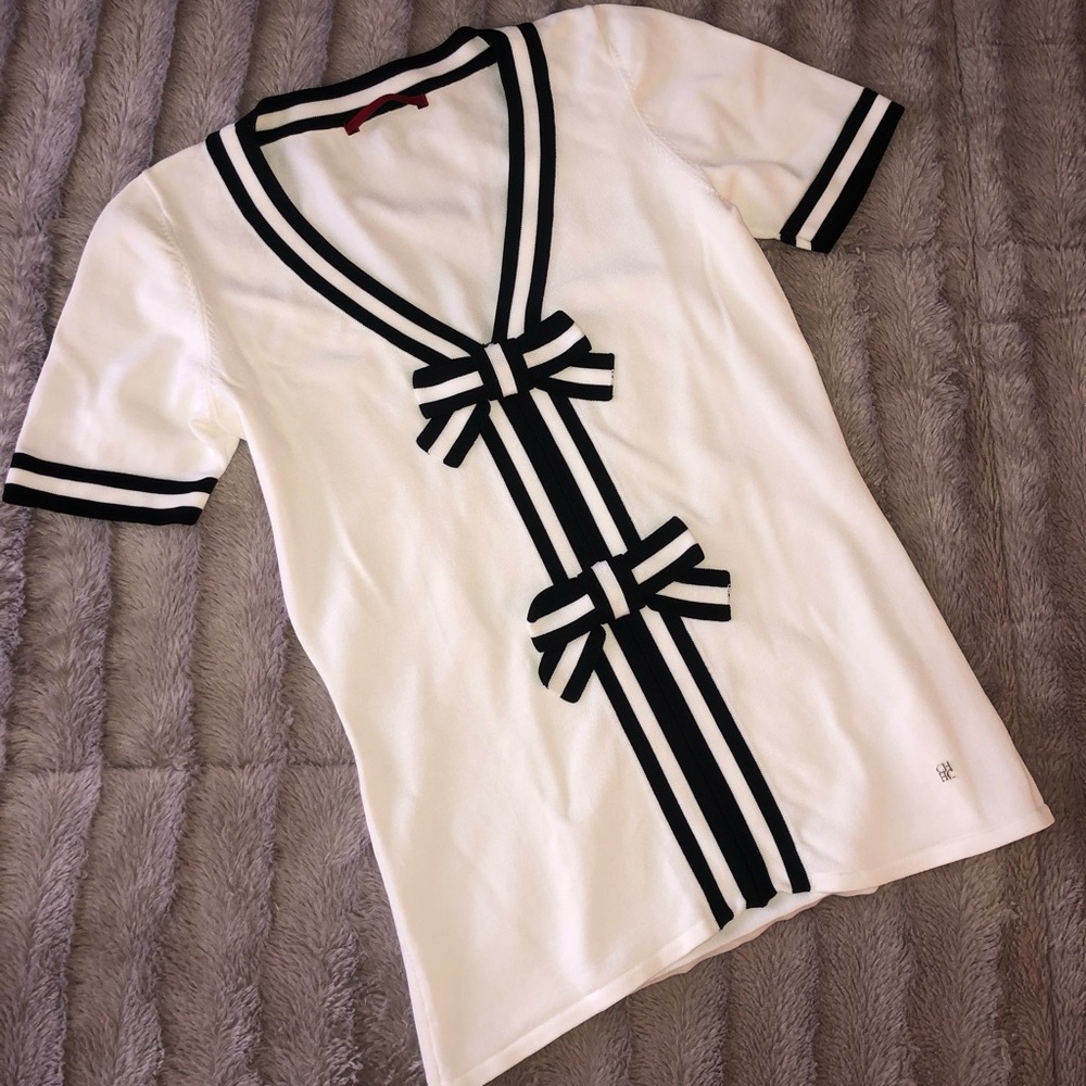 White and black CH Carolina Herrera short sleeve shirt with ribbon/bows